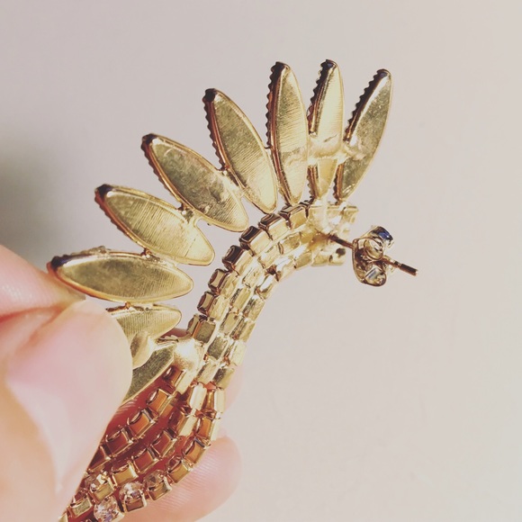 SOLD HP❤️ NEW Statement earrings - Picture 3 of 3