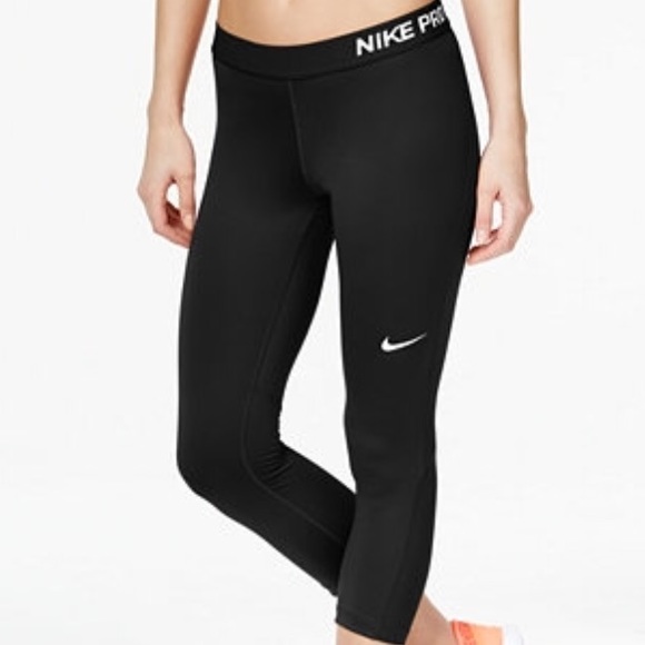 Nike Pants - Nike Capri leggings