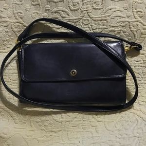 Fantastic Leather Travel Organizer Crossbody Purse