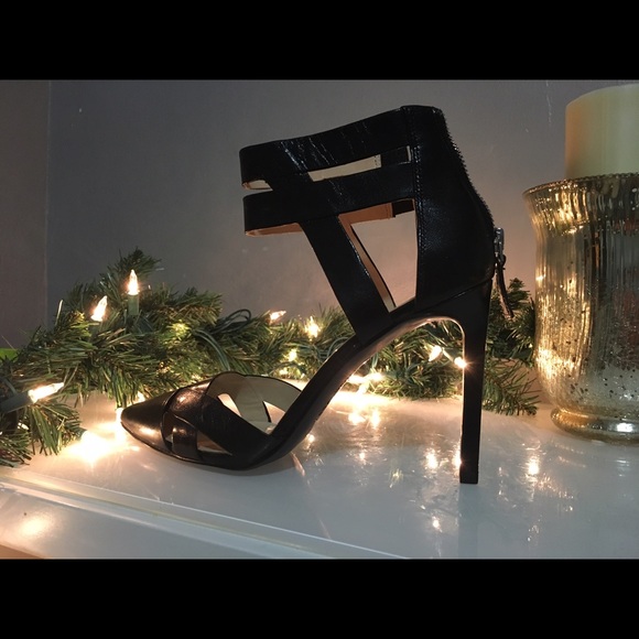 Nine West, Size 8 leather heels (pair)