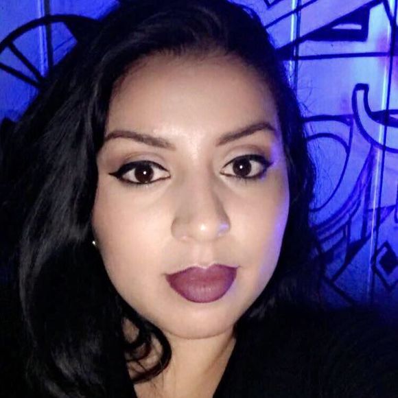 Meet your Posher, Jenn