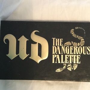 urban decay the dangerous palette