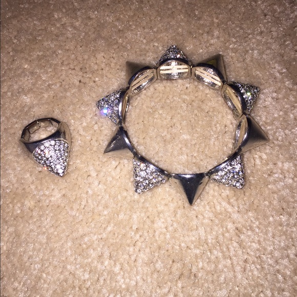 Spiked silver bracelet and ring set!
