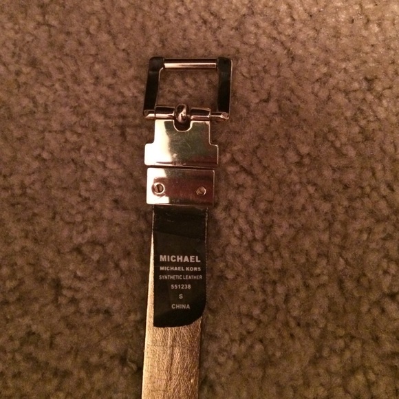 ❌donated❌MK Michael Kors reversible belt Small - Picture 3 of 8