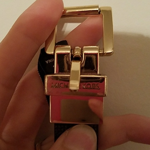 ❌donated❌MK Michael Kors reversible belt Small - Picture 6 of 8