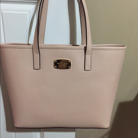 Michael Kors tote