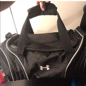 Under Armor duffle bag or gym bag! In great shape!