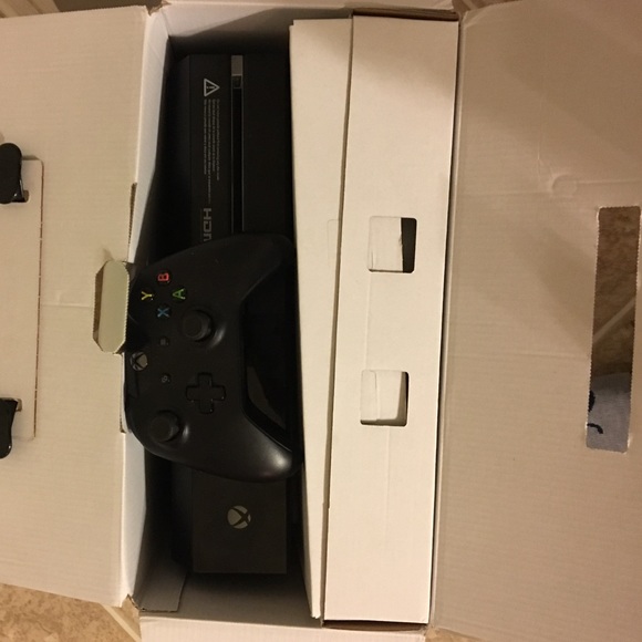 Xbox 1 all black 500 go