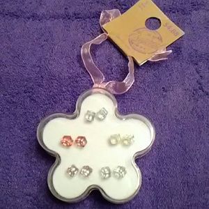5 pair package of earrings