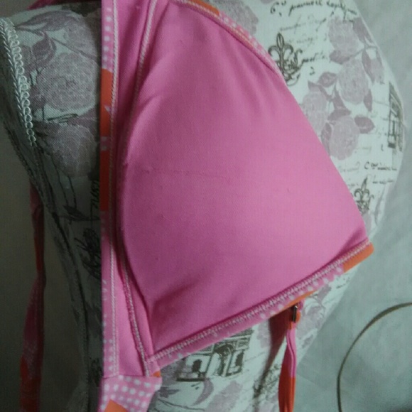 Bikini - Picture 3 of 3