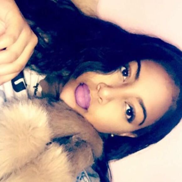 Meet your Posher, Amaya