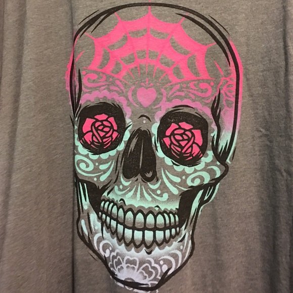 TORRID Tee - Picture 3 of 3