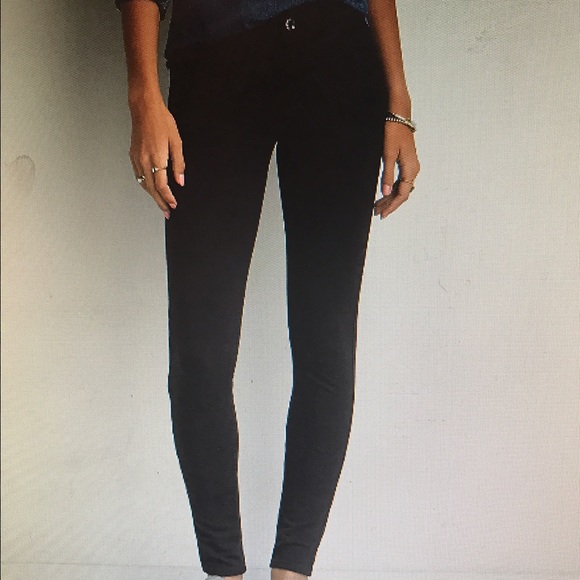 American Eagle Black Jegging!
