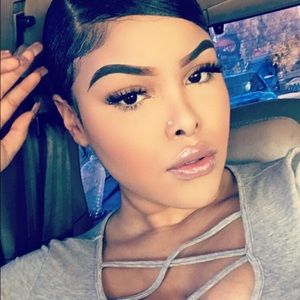 Meet your Posher, Daeija