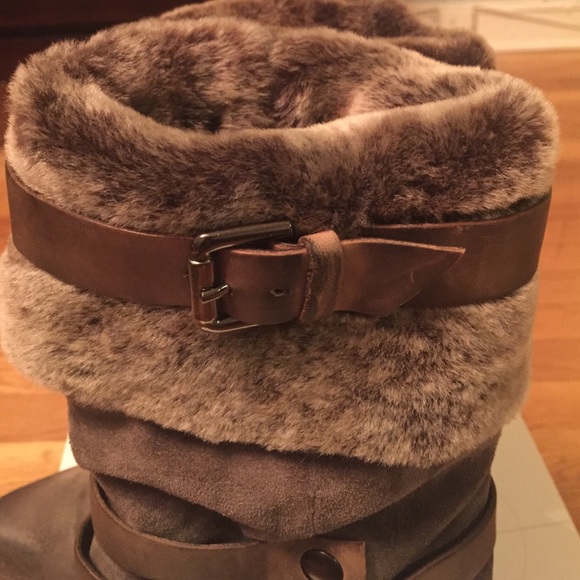 Shearling boots - Picture 3 of 3