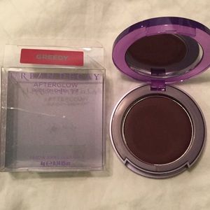 Urban decay after glow tint in greedy