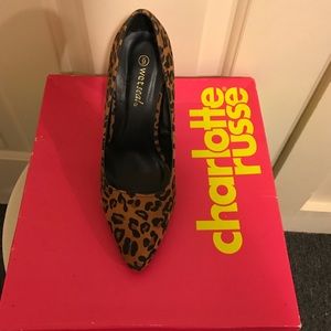 Leopard shoes