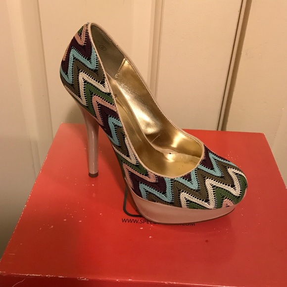 Pump heels