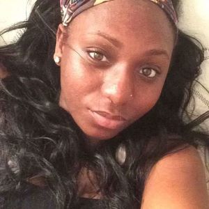 Meet your Posher, Fatima