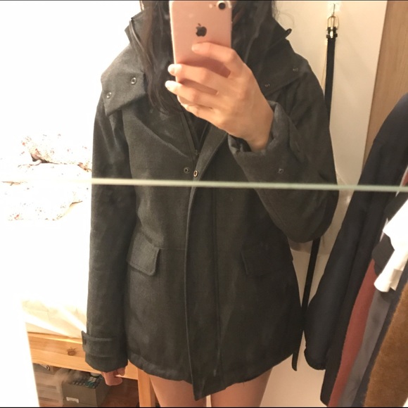 Additional photo for Aritzia parka!