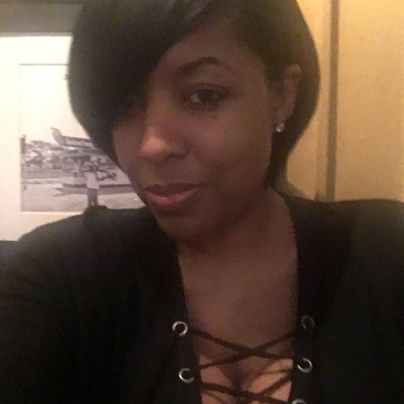 Meet your Posher, Joy