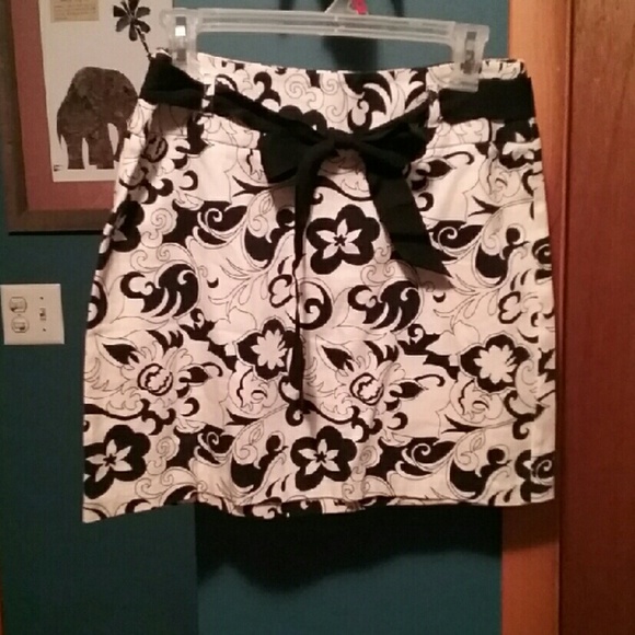 White House Black Market mini skirt