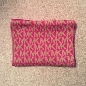 Michael Kors knit scarf