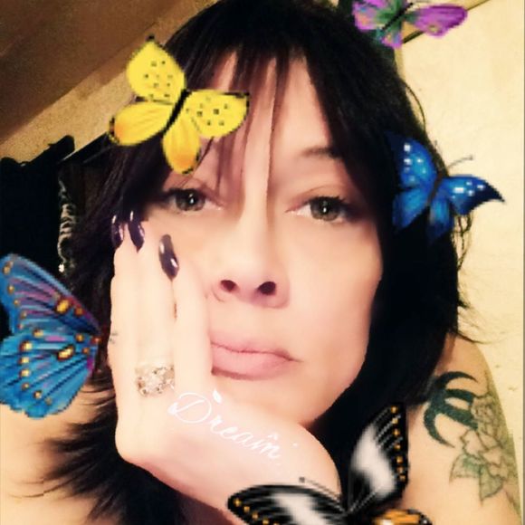 Meet your Posher, Kristie - Picture 1 of 1