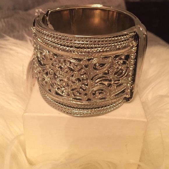 Amrita Singh cuff