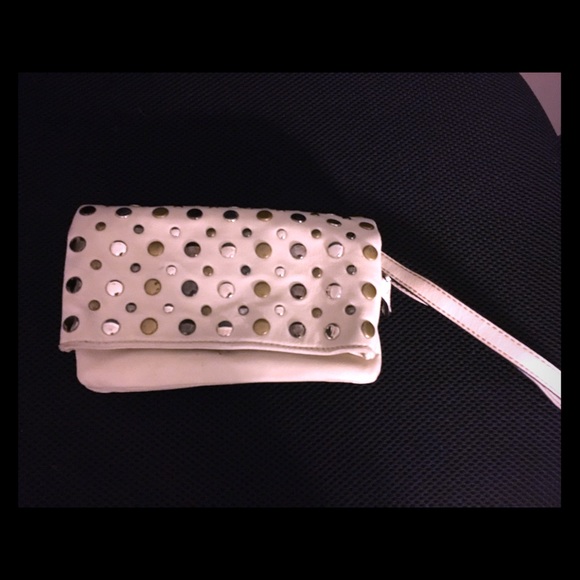 Studded wristlet