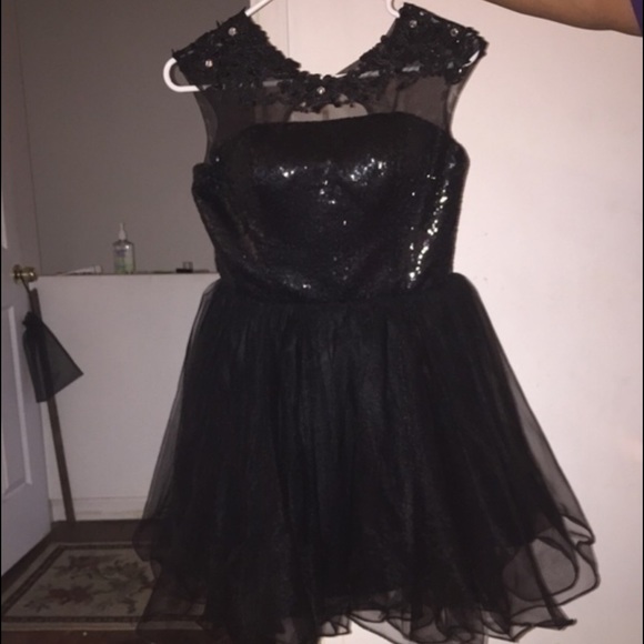 Prom Dress - Picture 1 of 2
