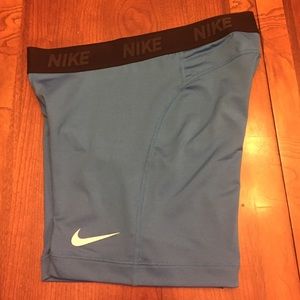 Blue size M Nike pros
