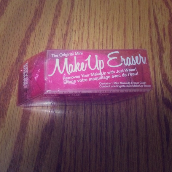 The Original Mini Makeup Eraser - Picture 12 of 14