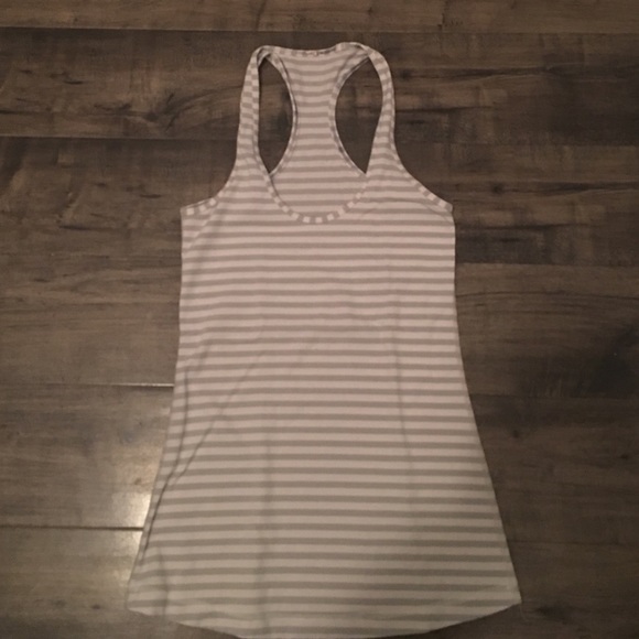 Lululemon yoga tank