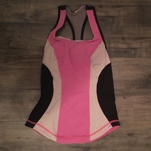 Lululemon yoga top w/ built in bra