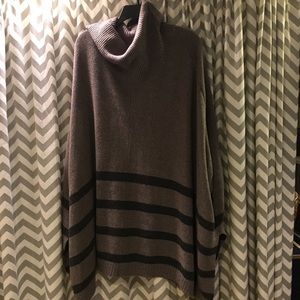 Banana Republic Sweater/Poncho, size large