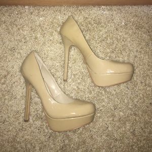 Nude Steve Madden pumps