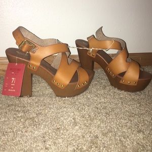 Sheila tan heels