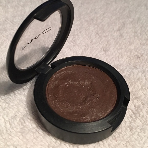 mac cream colour base root