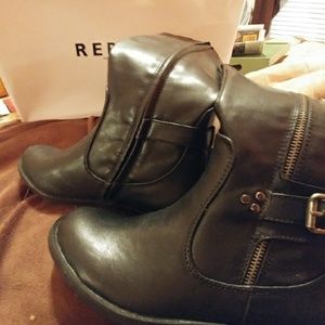 Woman's size 9 boots
