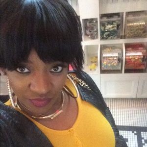 Meet your Posher, Aphiah