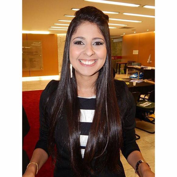 Meet your Posher, Ariana - Picture 1 of 1