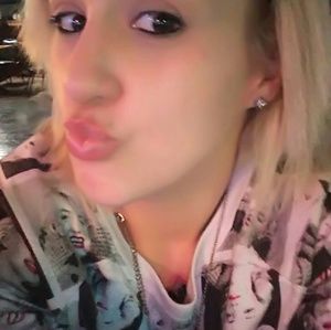 Meet your Posher, Corey