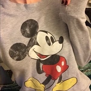 Comfy, vintage Disney crew neck sweater