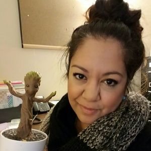 Meet your Posher, Michele