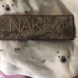 Naked smoky eyeshadow