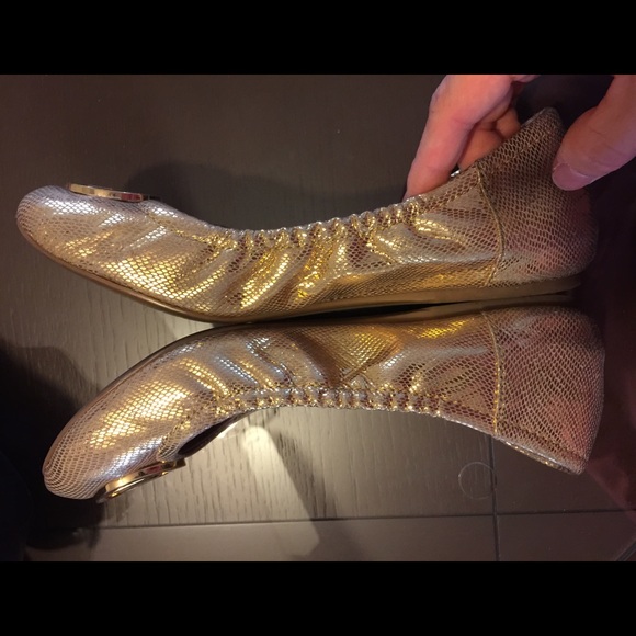 Mk gold flats size 7 - Picture 3 of 4