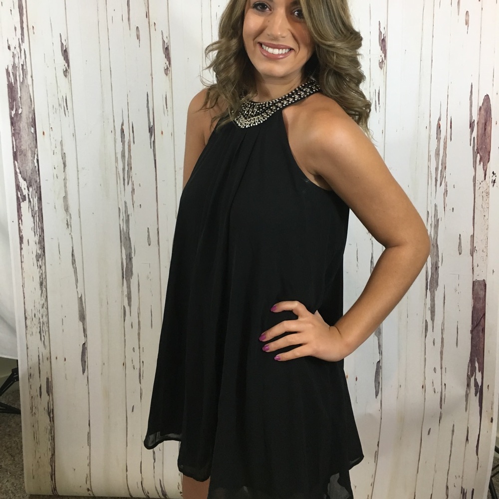 Perfect Beaded Neckline Dress!  Party ready! - Picture 8 of 9