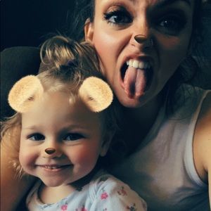 Meet your Posher, Larissa