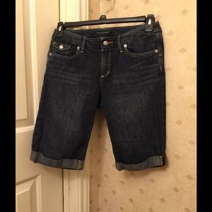 Banana Republic Bermuda Shorts  --Size 28 | 6